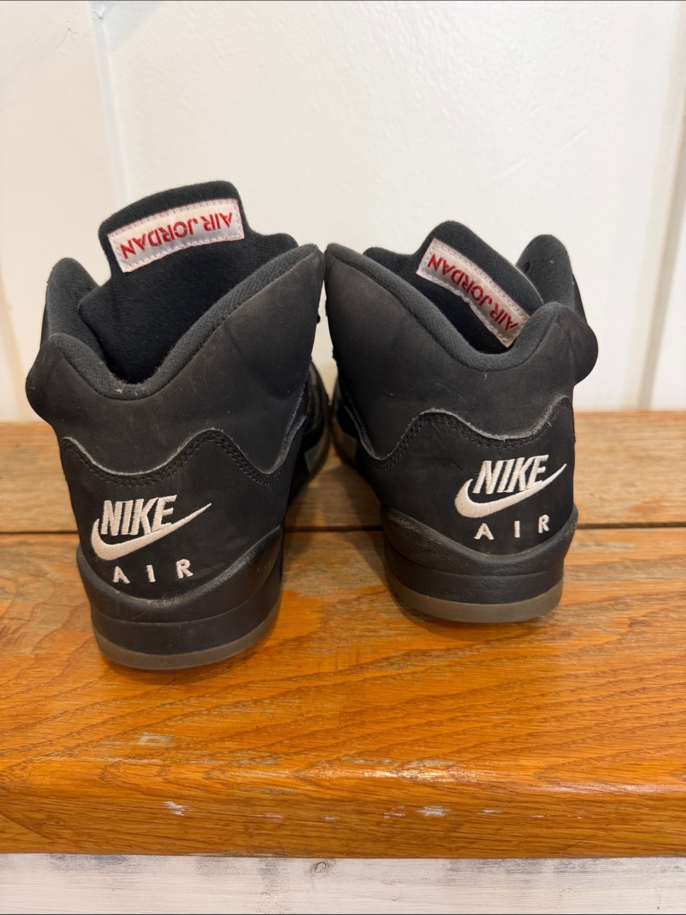 Boys Nike Air Jordan 5 Retro OG Black Metallic Size 5.5 - Picture 3 of 4